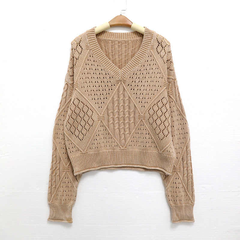 Hollow V-neck loose long sleeved sweater
