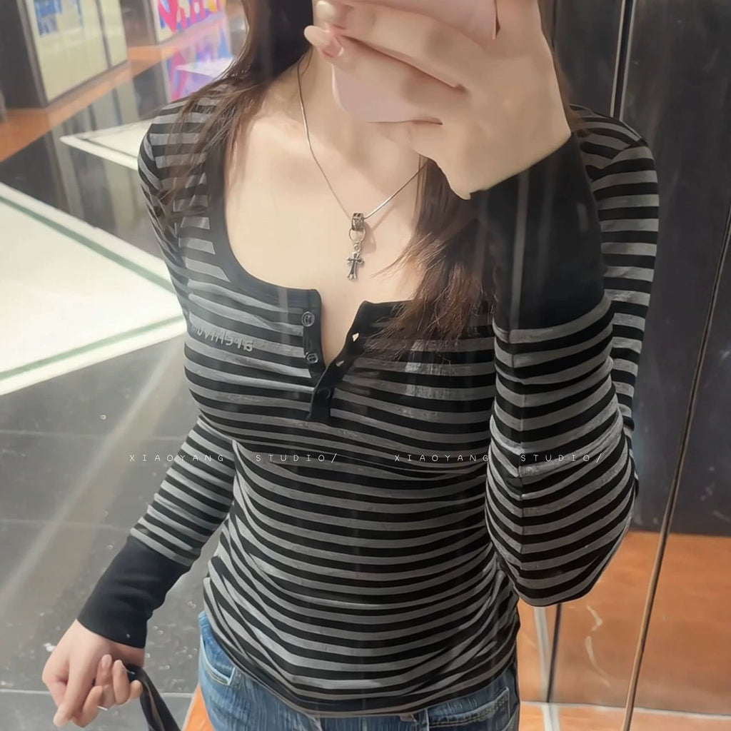Retro Black and Gray Striped U-Neck Regular Shoulder Long Sleeve T-Shirt for Women
