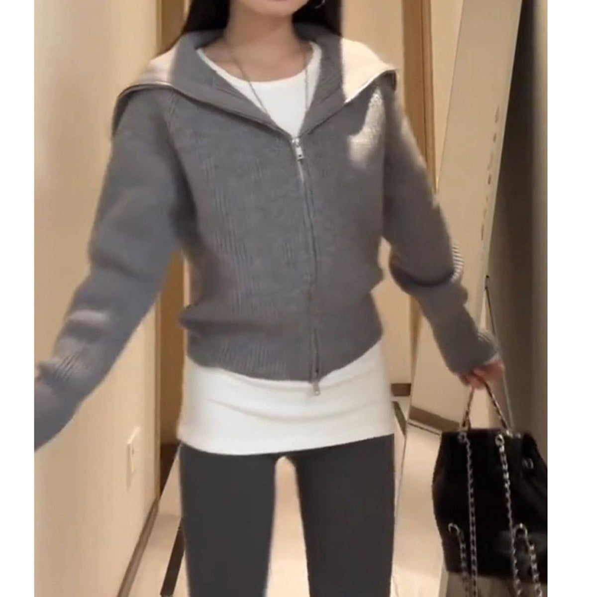 White Regular Shoulder Long Sleeve T-Shirt for Women, Spring Autumn Inner Wear, Mid-Length Basic Shirt, Butt-Covering, Slim Fit Top