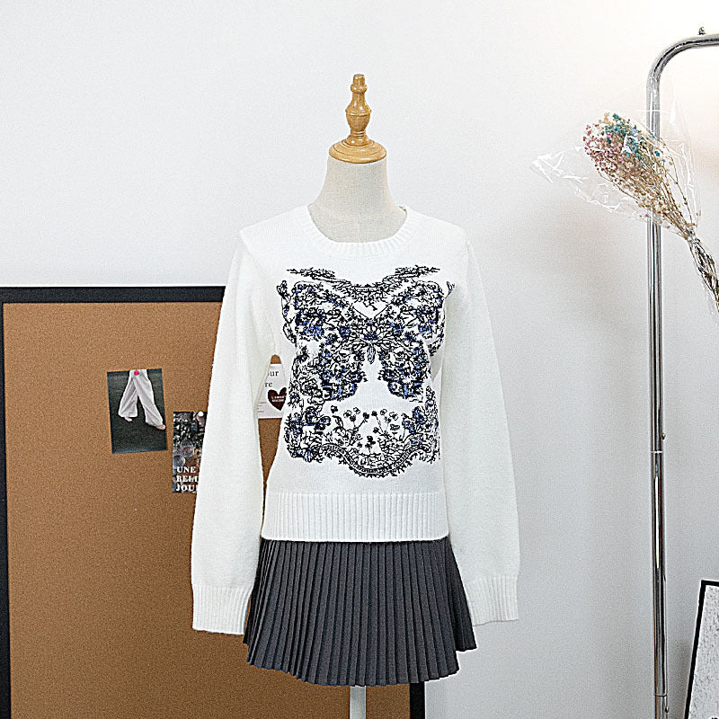 Butterfly embroidery long sleeved round neck pullover sweater