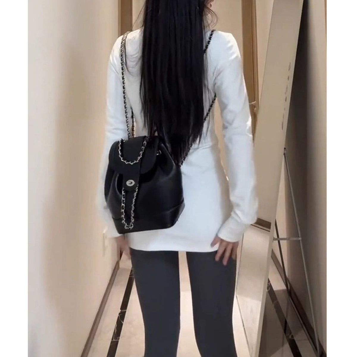 White Regular Shoulder Long Sleeve T-Shirt for Women, Spring Autumn Inner Wear, Mid-Length Basic Shirt, Butt-Covering, Slim Fit Top