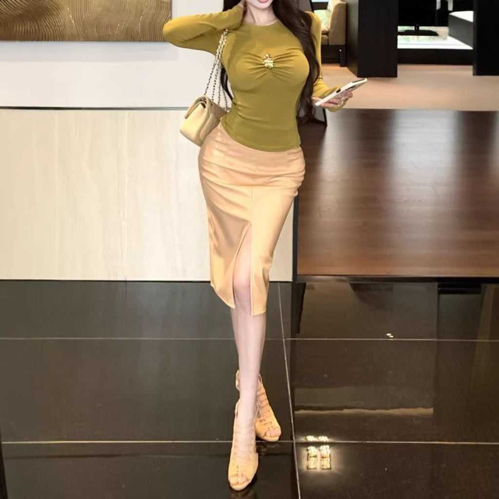 Olive Green Pleated Round Neck Long Sleeve T-Shirt for Women Fitted Design, Slim Fit, Inner Layer, Bodycon Top