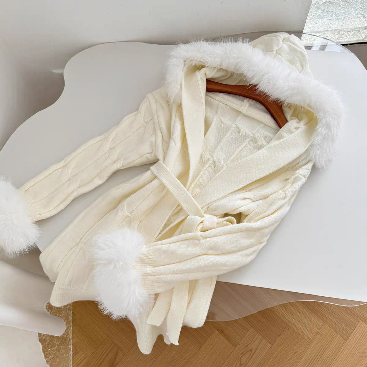 Loose hooded fur collar detachable fur long sleeved jacket for women