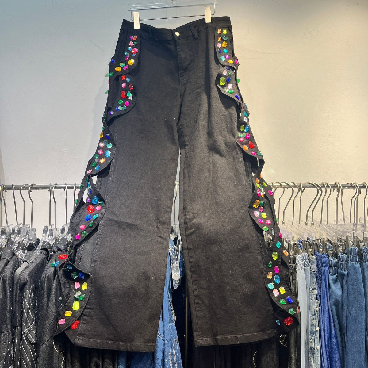 Collar short sleeved shirt and straight leg pants